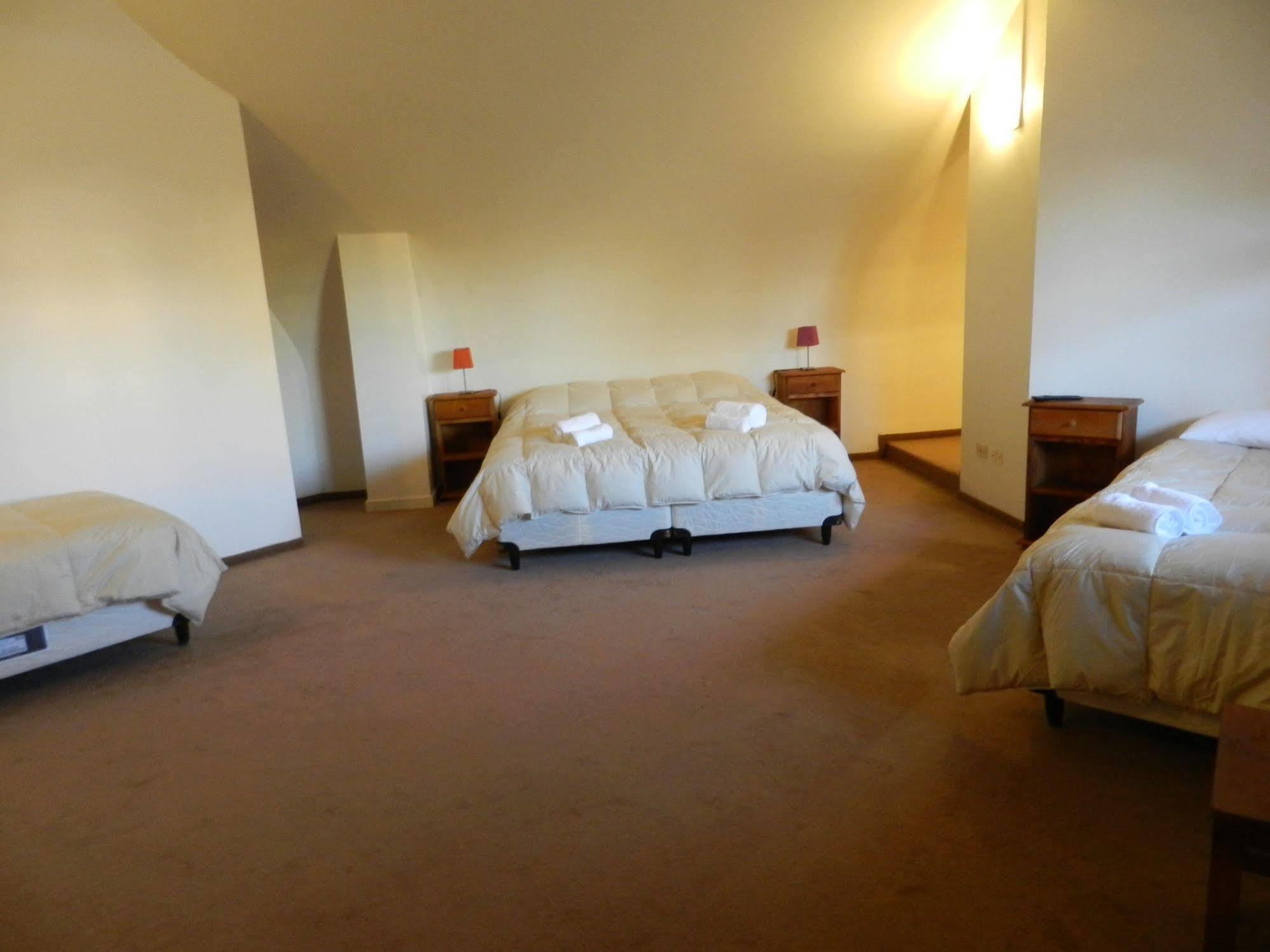 La Casona Del Rio Hotel Neuquen Ngoại thất bức ảnh