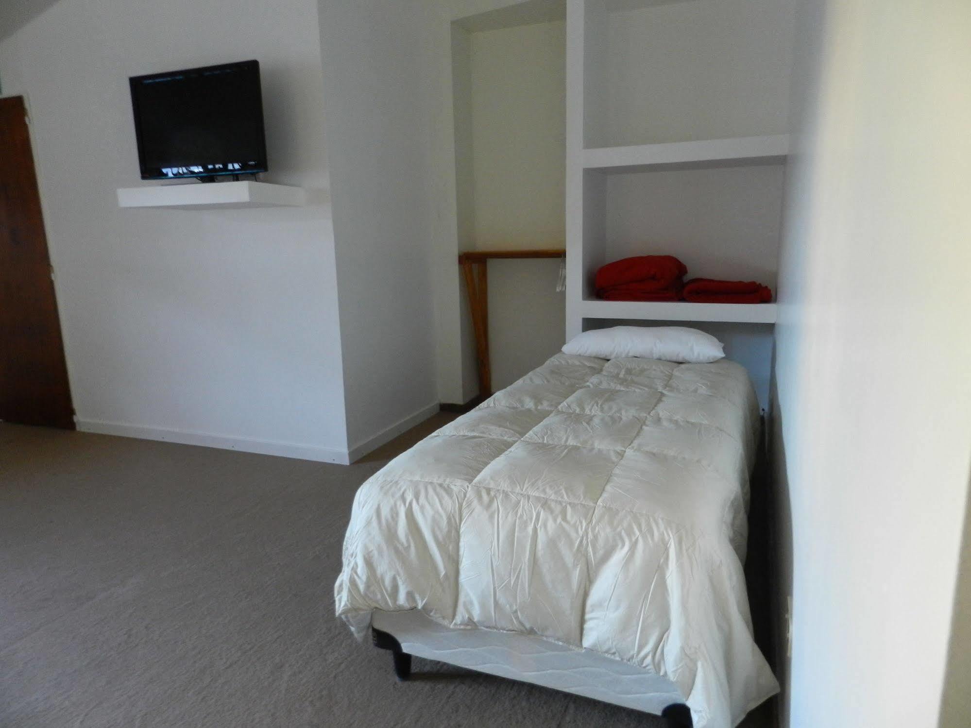 La Casona Del Rio Hotel Neuquen Ngoại thất bức ảnh