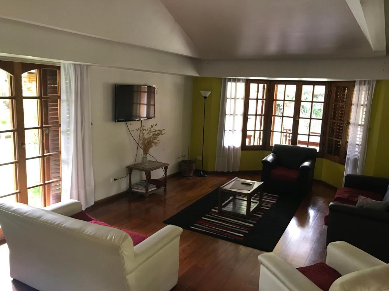 La Casona Del Rio Hotel Neuquen Ngoại thất bức ảnh
